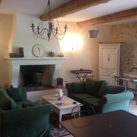 L'Abri Du Poete Bed & Breakfast Besse-sur-Issole Екстериор снимка