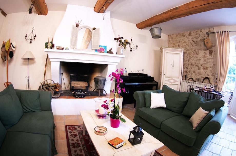 L'Abri Du Poete Bed & Breakfast Besse-sur-Issole Екстериор снимка