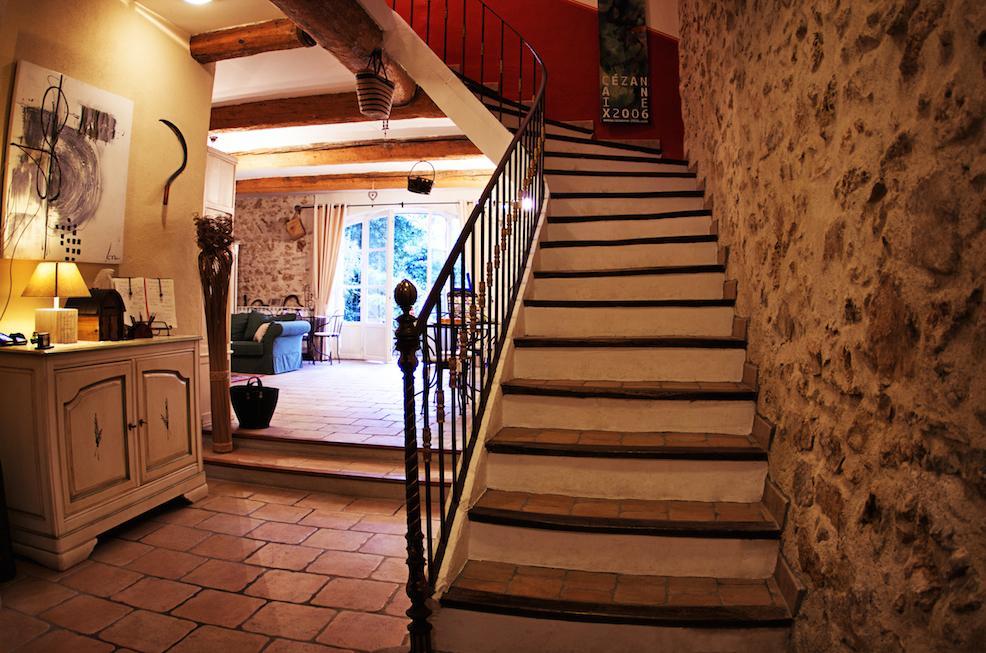 L'Abri Du Poete Bed & Breakfast Besse-sur-Issole Екстериор снимка