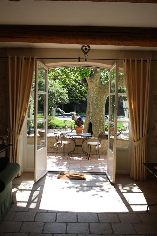 L'Abri Du Poete Bed & Breakfast Besse-sur-Issole Екстериор снимка